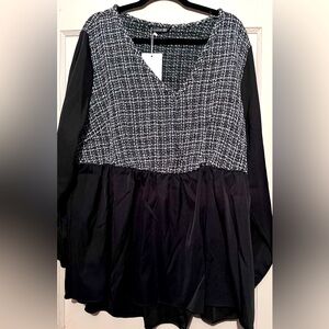 Bloomchic Black white NWT TOP 22/24 long sleeve